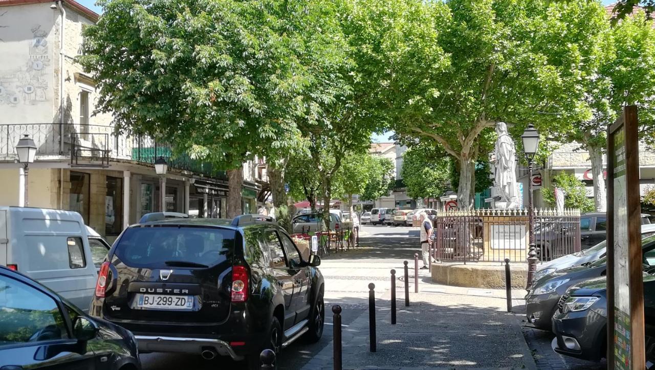 "Chezvero46" Residence 3 Etoiles Avec Piscine, Wifi Et Velos Prayssac Dış mekan fotoğraf